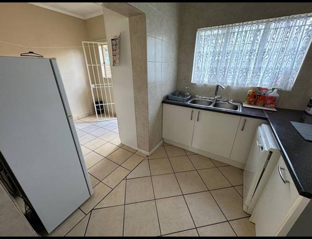 3 BEDROOM TOWNHOUSE FOR SALE IN BIRCHLEIGH